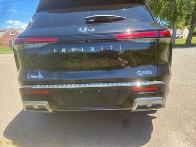 2022 INFINITI QX60 LUXE