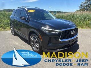 2022 INFINITI QX60 LUXE
