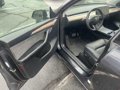 2024 Tesla Model Y Long Range
