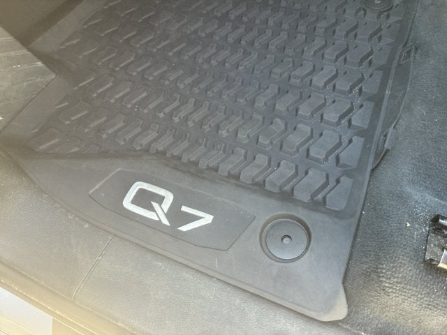 2021 Audi Q7 Premium Plus