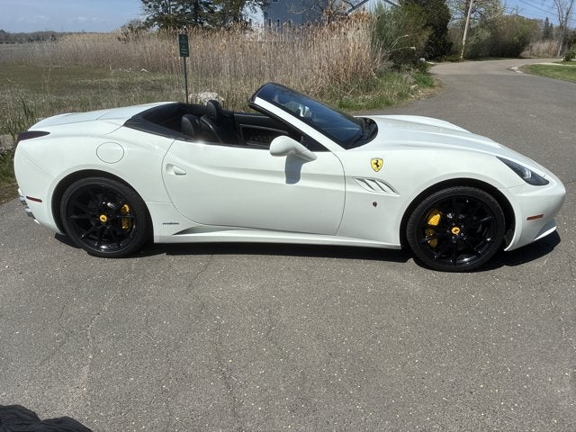 2011 Ferrari California Base