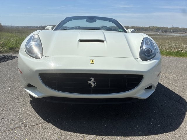 2011 Ferrari California Base