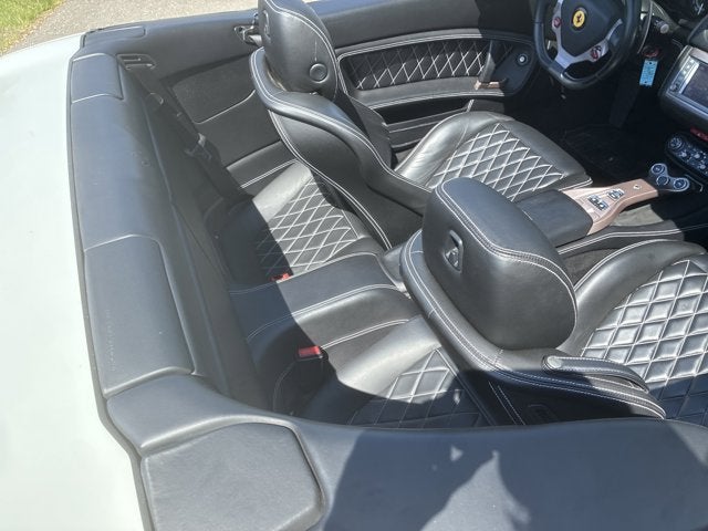 2011 Ferrari California Base