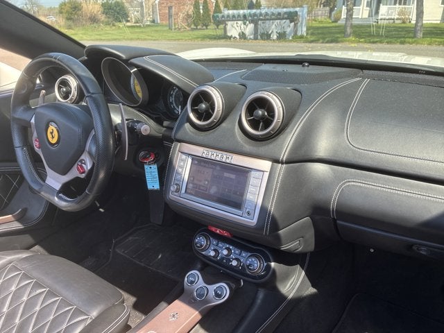 2011 Ferrari California Base