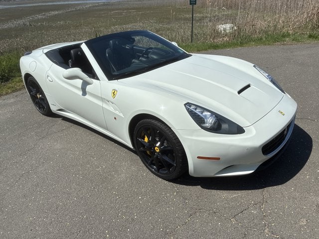 2011 Ferrari California Base